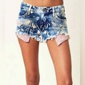 Free People womens size 28 frayed denim cutoff shorts peekaboo pockets patriotic